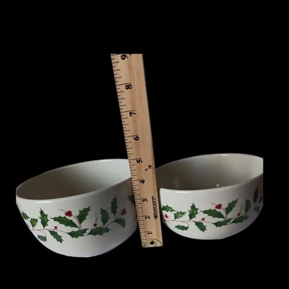 -Lenox holiday bowls christmas pattern set of 2